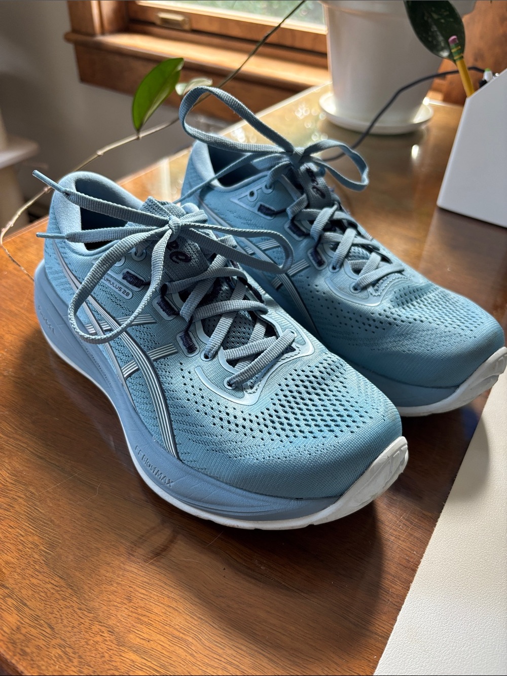 ASICS Gel-Cumulus 28 Women's Blue Running Shoes - Size 8